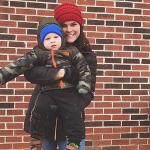 Meet your Posher, Caitlin